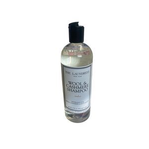 The Laundress Wool & Cashmere Shampoo Cedar Wash & Preserve 16 oz (READ)